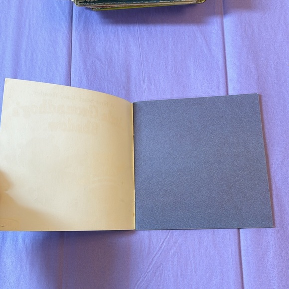 ⛱️2/$5⛱️Little Groundhog’s Shadow, education book - Picture 3 of 7